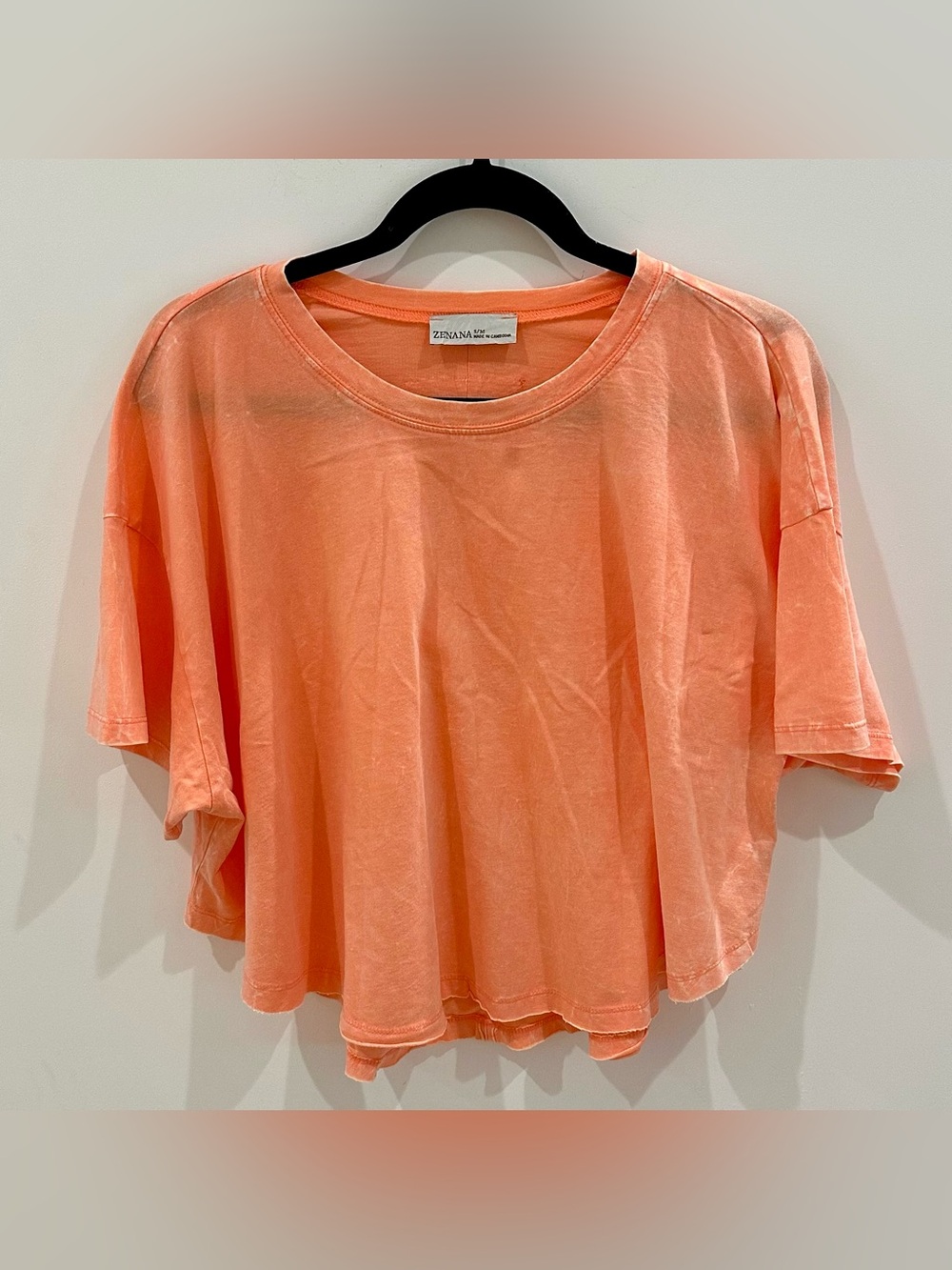 NWOT Zenana Crinkle Acid Wash Round Hem Tee Size S/M